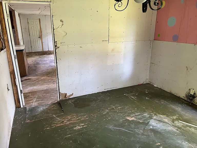 2913 Brownsville Rd — Photo 8