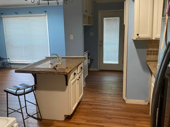 5710 Briarcrest Dr, Garland, TX 75043