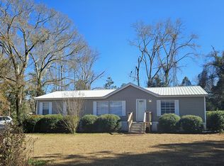 437 Burkhalter Cir, Claxton, GA 30417