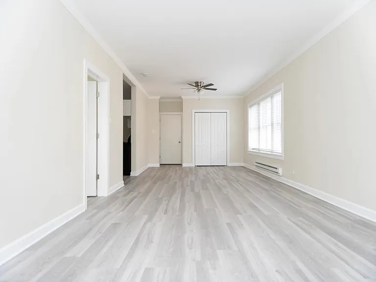 647 W Roscoe St #648-2S — Photo 13