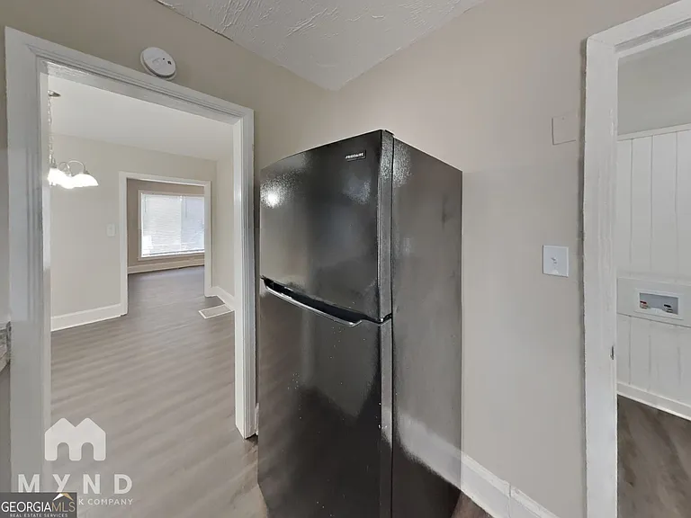 1284 Westmont Rd SW — Photo 5