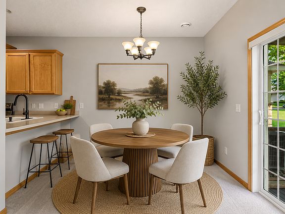 5th image of 9122 Fox Ct