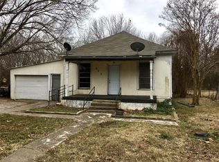 823 W 14th St, Ada, OK 74820