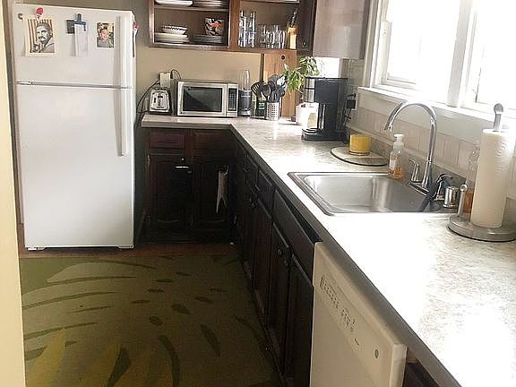 5th image of 6645 W Lloyd St