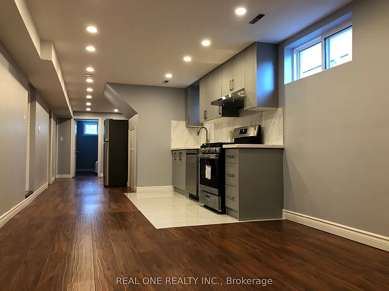 1161 Shadeland Dr #LOWER — Photo 1