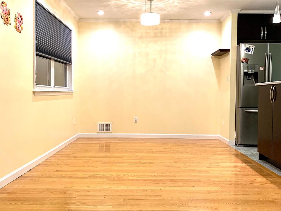 2nd image of 22402 59th Ave #2