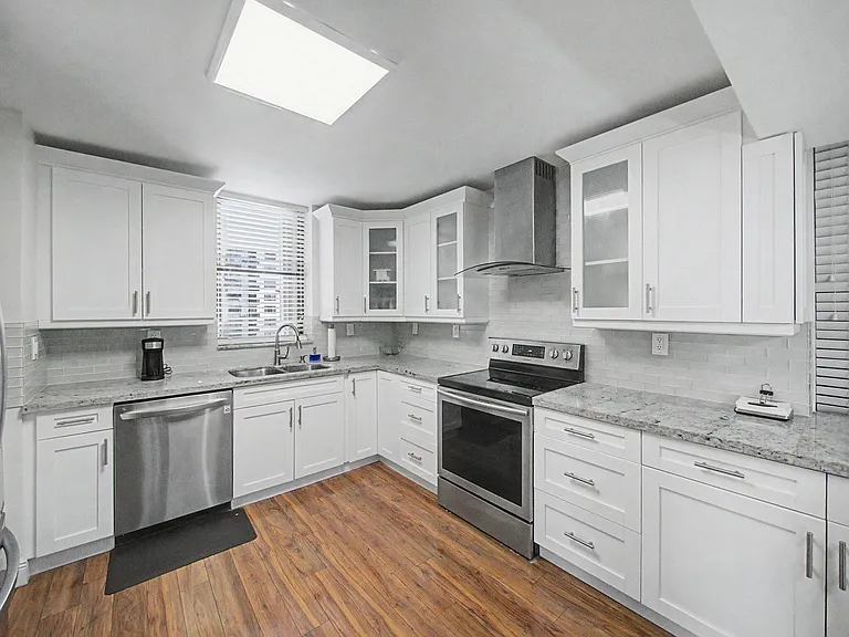 18181 NE 31st Ct #1807 — Photo 10