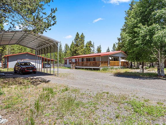 3rd image of 15688 Rim Dr