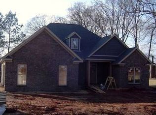 104 Maplewood Dr, Wetumpka, AL 36093