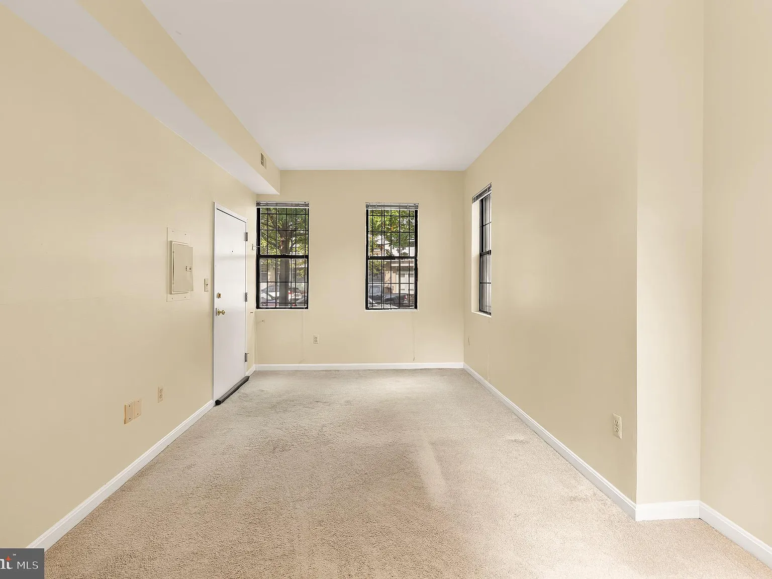 1 bed, 700 sqft, $2,000 — Photo 2