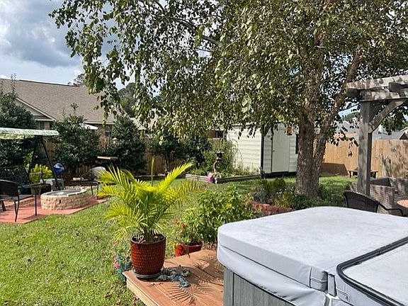 corner deck and hot tub spa