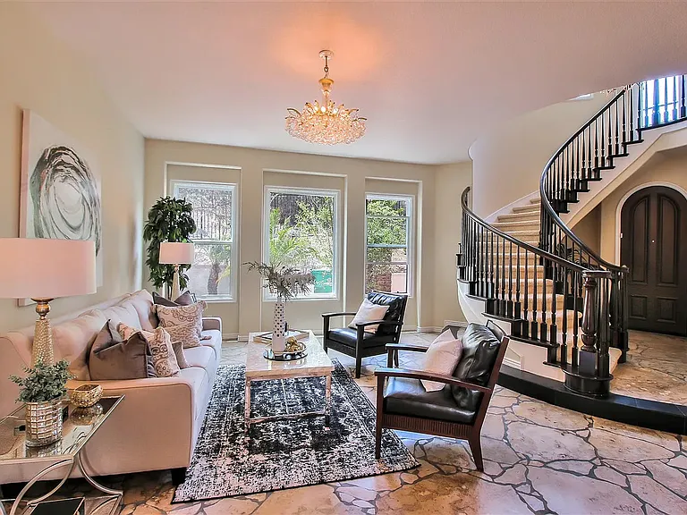 4759 Sunset Heights Ct — Photo 4