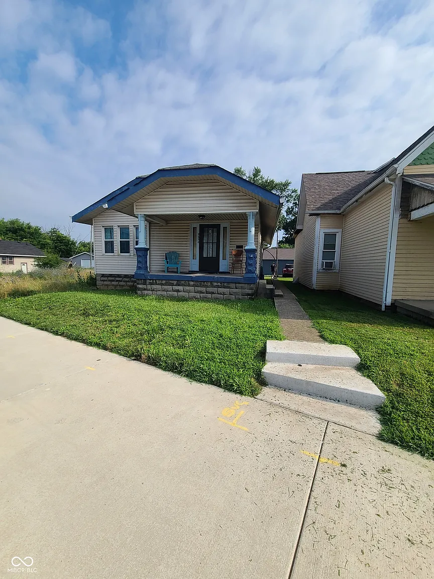 2630 Southeastern Ave photo 1