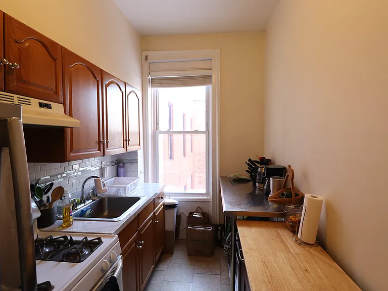 202 Bloomfield St #2 — Photo 2