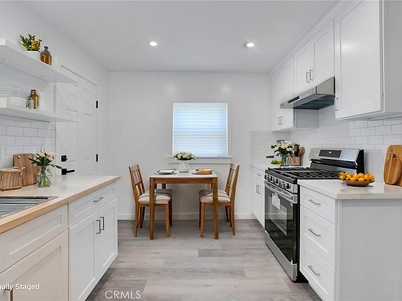 3rd image of 315 N San Jose Ave