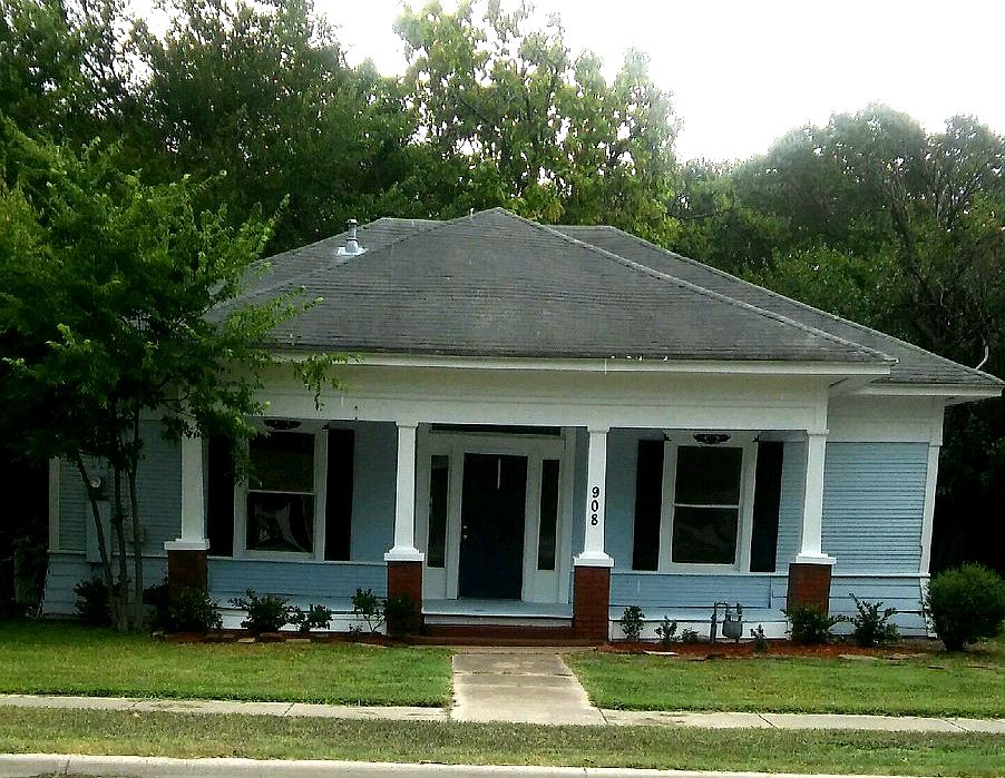 1st image of 908 N Virginia St