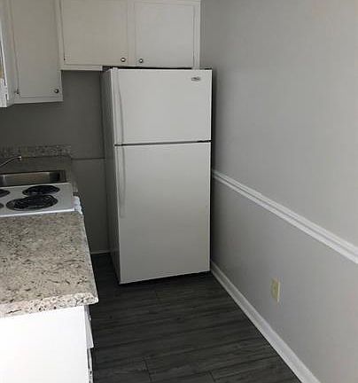4th image of 650 Pershing St APT G