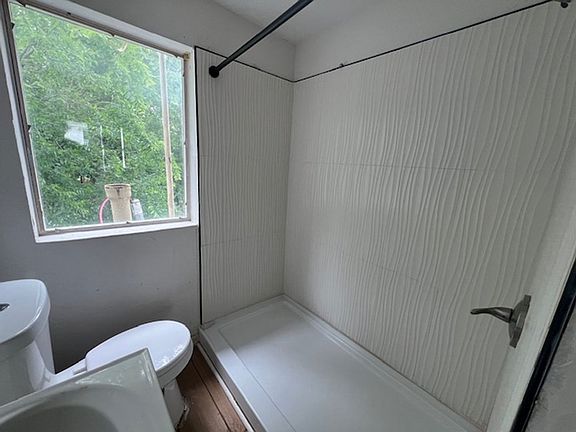 5th image of 2117 S 19th St #B
