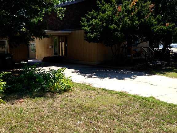 attached covered carport