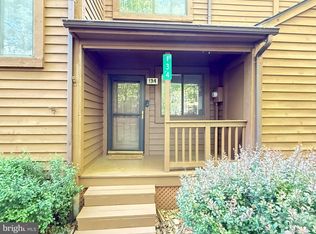 134 English Ct, Bushkill, PA 18324