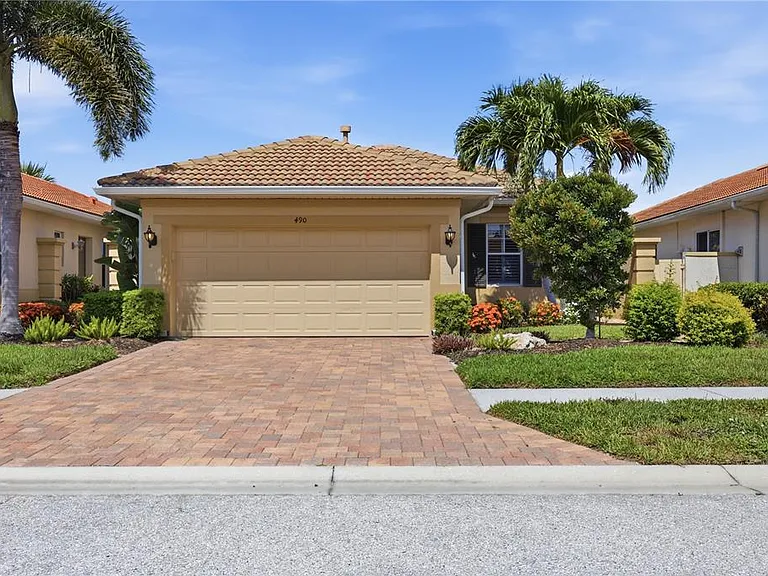 490 Montelluna Dr — Photo 1