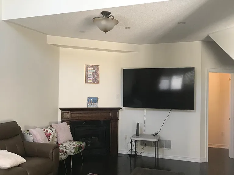2486 Wasaga Dr — Photo 3