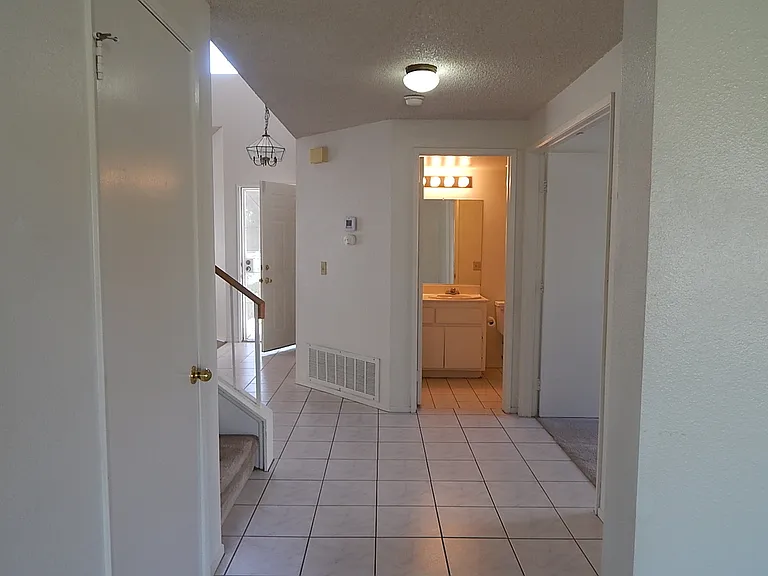 20410 Mesa Oak Dr — Photo 11