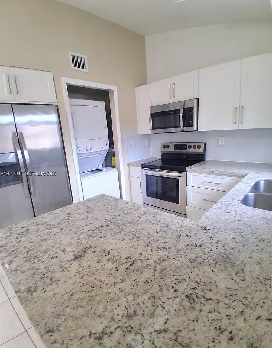 Belleview Villas Condo No — Photo 4