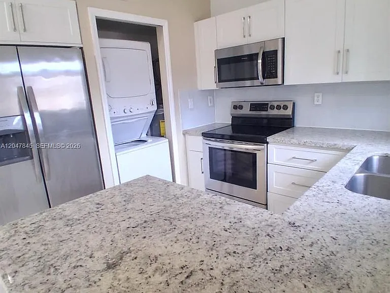 17318 NW 74th Ave #202 — Photo 4