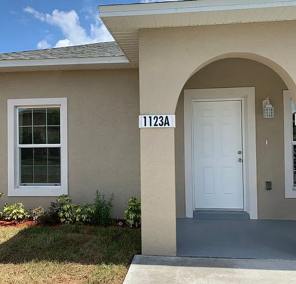1123 Normandy Dr #A — Photo 1