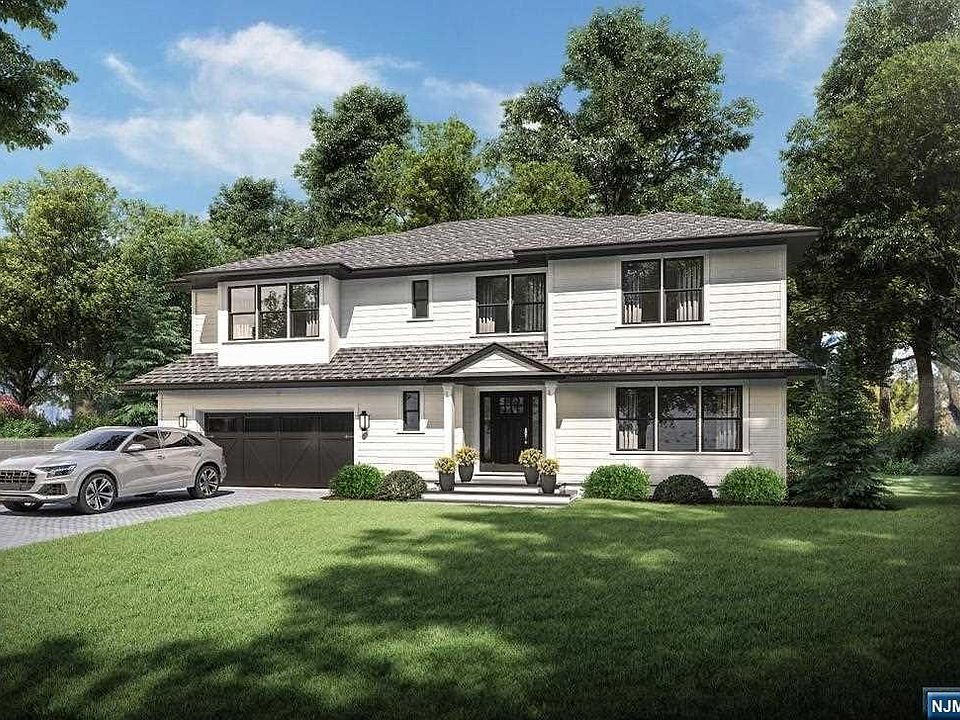 1st image of 8 Douglas Dr