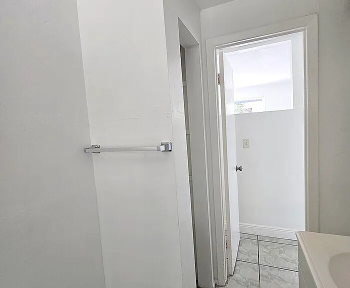 3135 Blount St — Photo 17