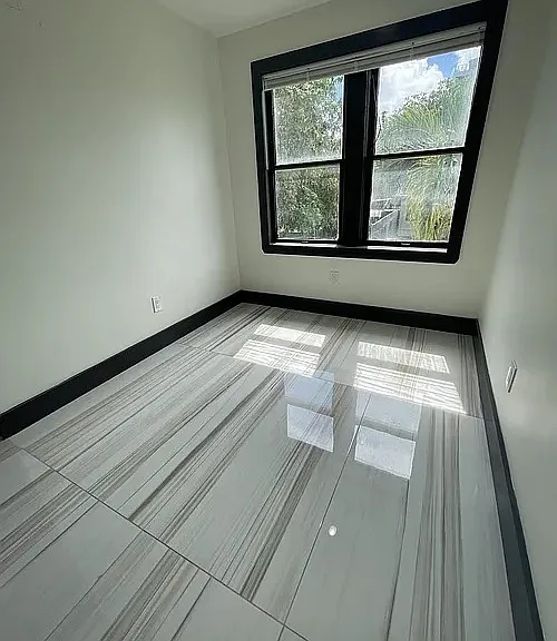 1614 Harrison St #8 — Photo 2