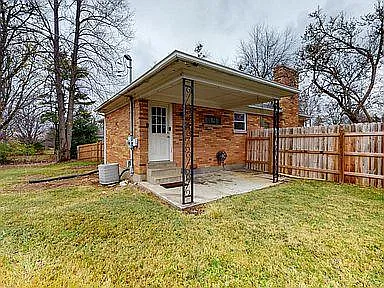 5400 Saint Gabriel Ln — Photo 4