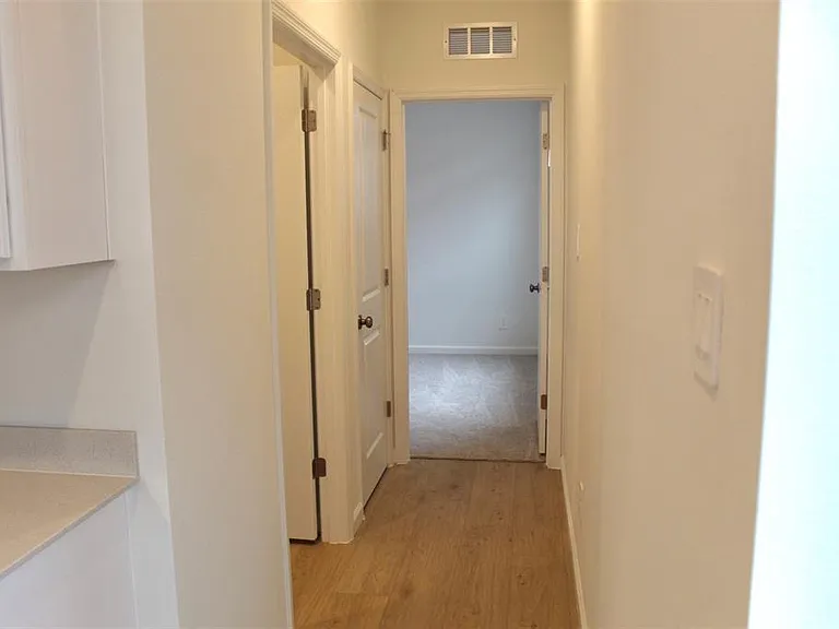 A-4359 Vibernum Avenue — Photo 10
