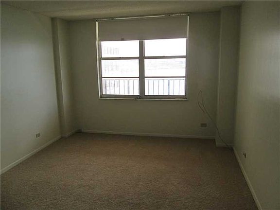 2nd image of 301 174th St APT 1215