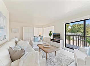 2550 Thorndyke Ave W APT 101, Seattle, WA 98199