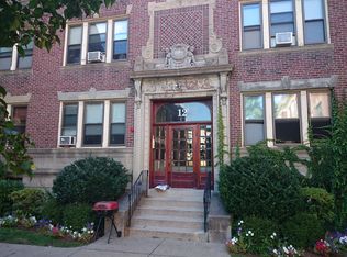 12 Greenway Ct APT 6, Brookline, MA 02446