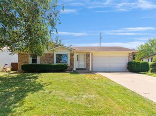 28 W Sunny Wood Ct, Saint Peters, MO 63376