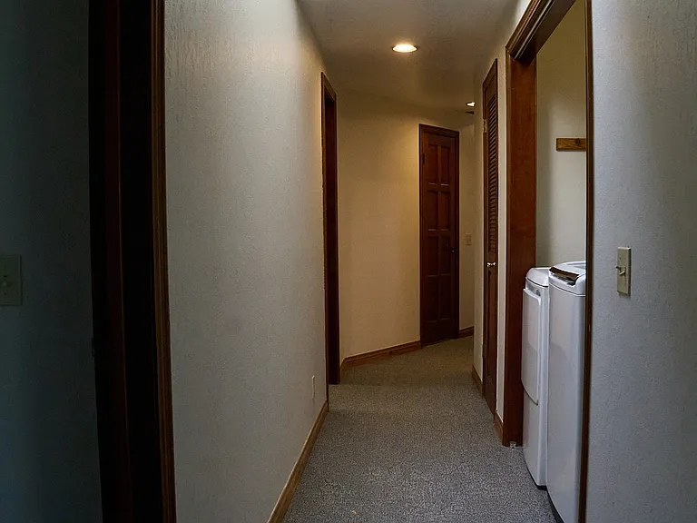 397 Loftyhill Dr — Photo 24