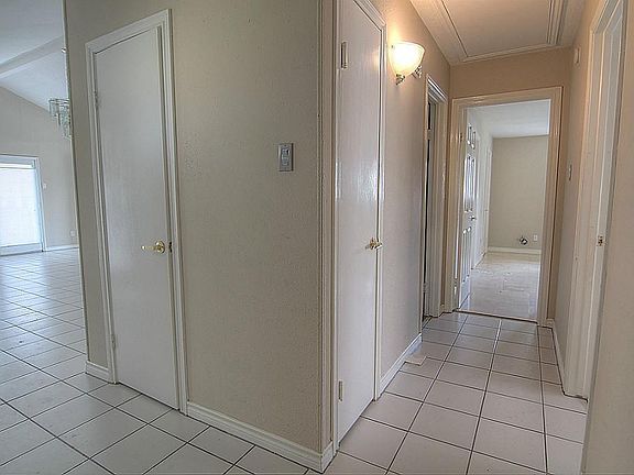 4th image of 12722 Le Chateau Dr