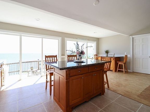 5th image of 15 Seaview Dr