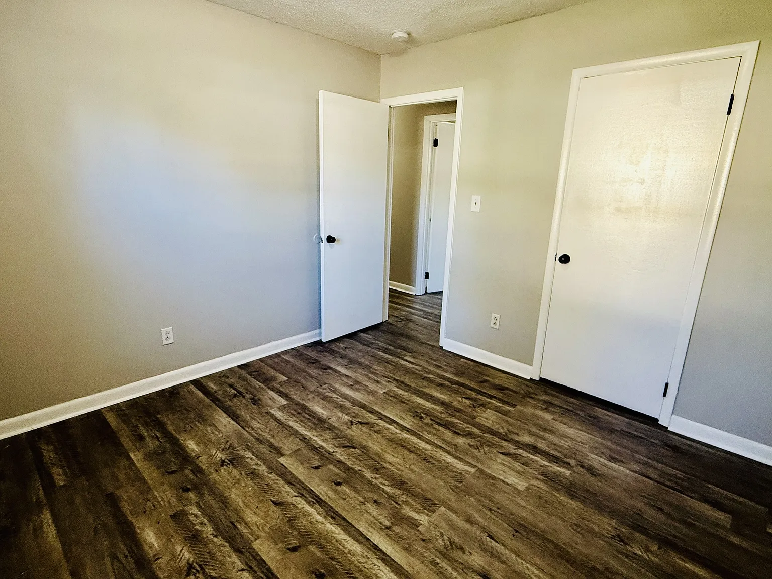2432 Yorkshire Dr Sw - 1 — Photo 4