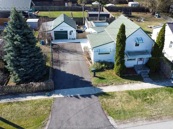 145 Jeanne St, Chatham Kent, ON N8A 3J5