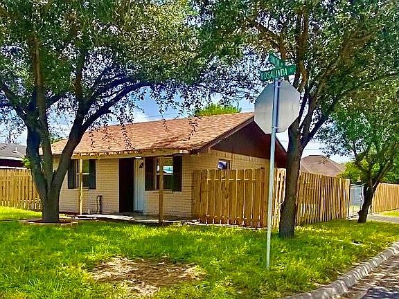 2nd image of 1900 Rosalinda St