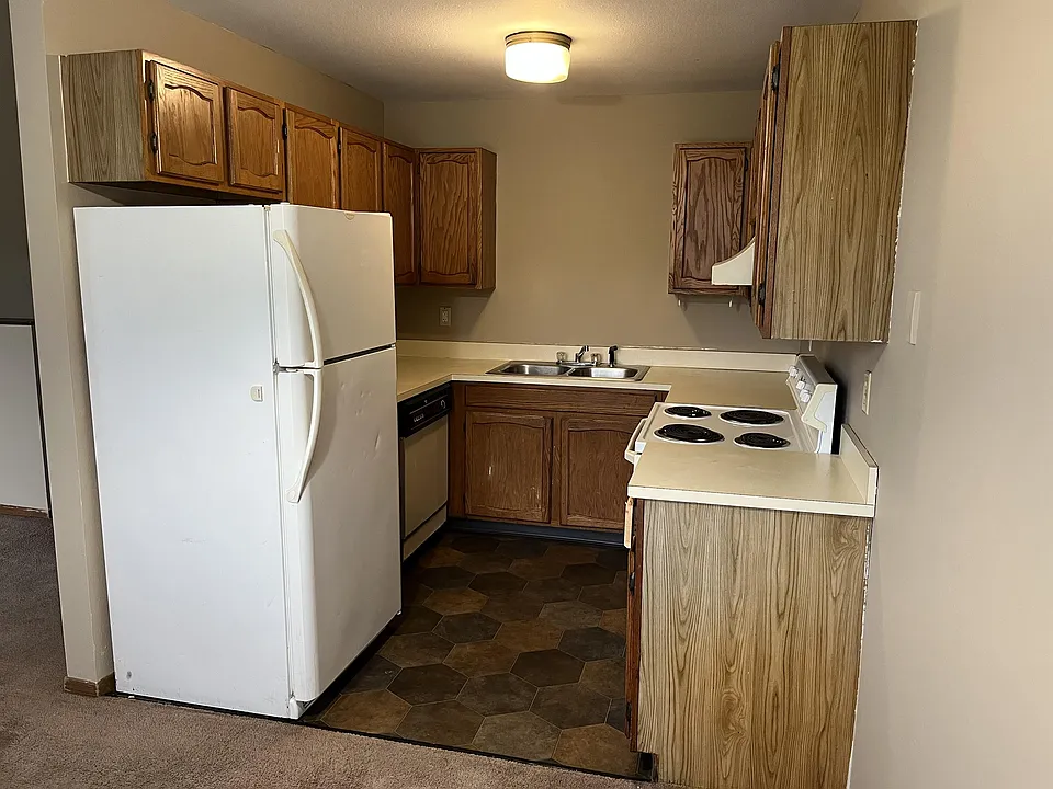 480 Stratford Way #3