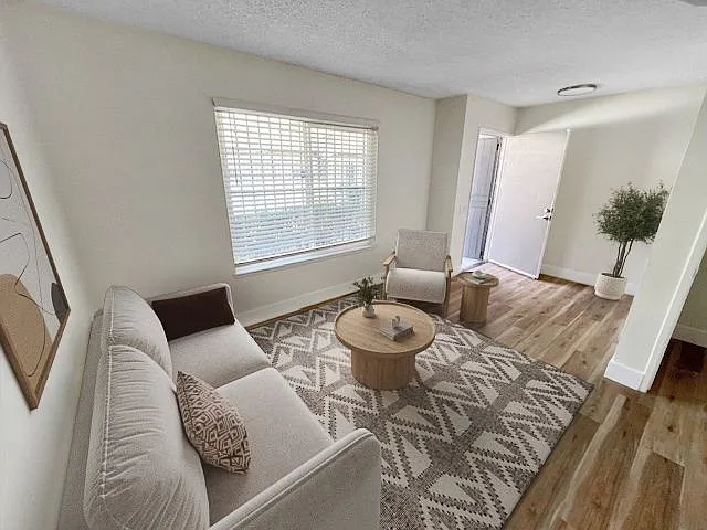 1330 W 57th St #102 — Photo 1