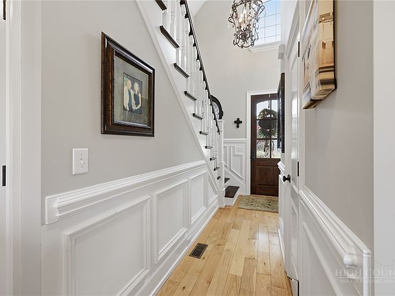 5th image of 138 Turnberry Court
