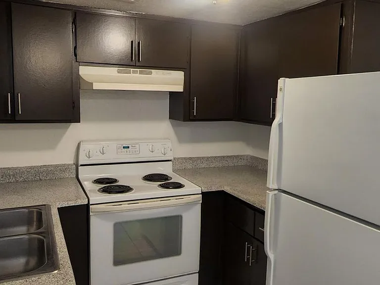 Modern Quarters Apartments — Photo 20