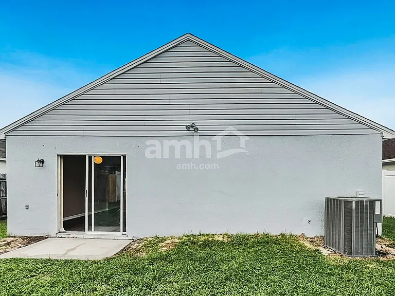 7861 Harbor Bend Cir — Photo 16